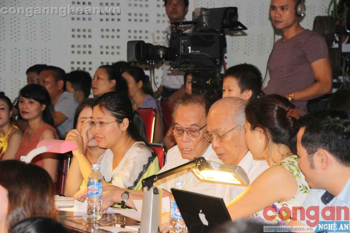 Ban Giám khảo là những nhạc sĩ, nghệ sĩ có uy tín, làm việc công tâm, hiệu quả