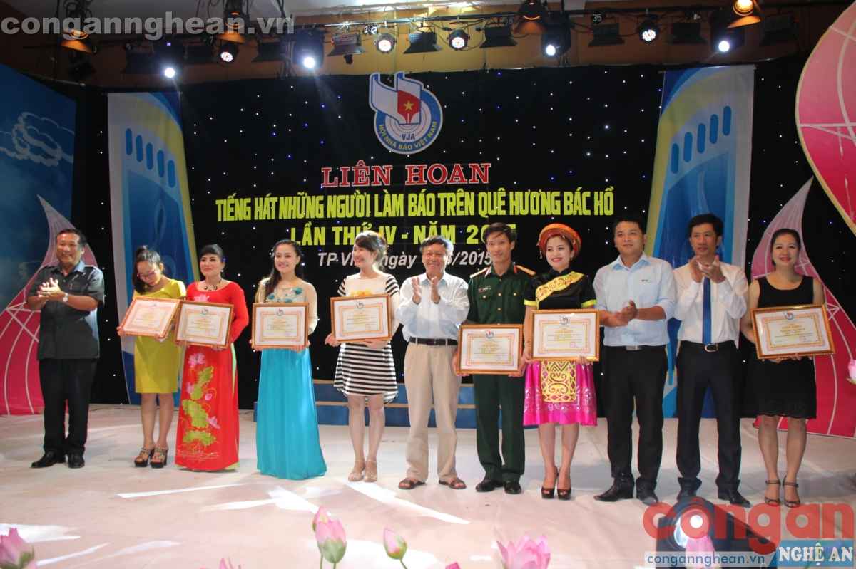 7 tiết mục được trao giải đơn ca, song ca