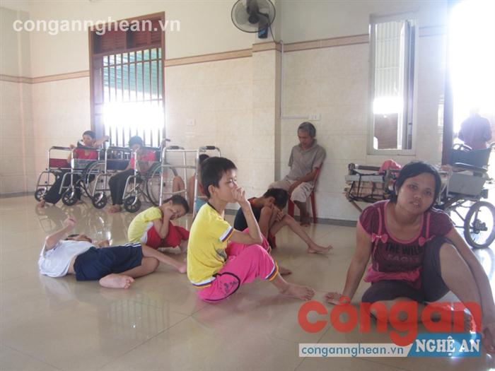 Những nạn nhân chất độc da cam/dioxin rất cần sự chung tay giúp đỡ của cộng đồng
