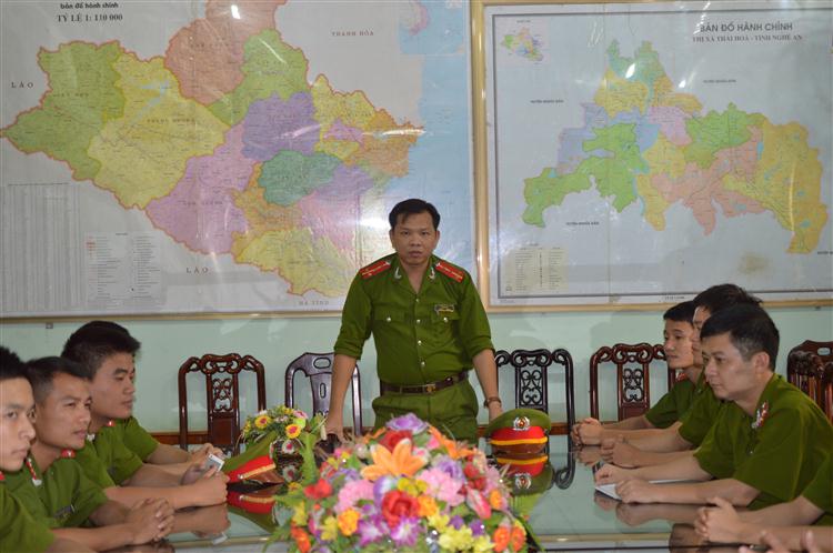 Đội Cảnh sát ĐTTP về Hình sự, Kinh tế, Ma túy họp bàn phương án bắt giữ đối tượng phạm tội