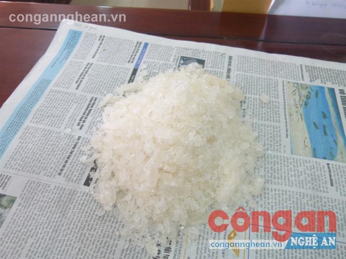Tang vật 1 kg ma túy đá