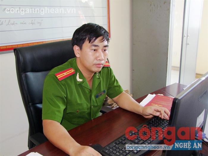 Thiếu tá Phan Văn Hậu có nhiều sáng kiến trong cải cách hành chính tại đơn vị