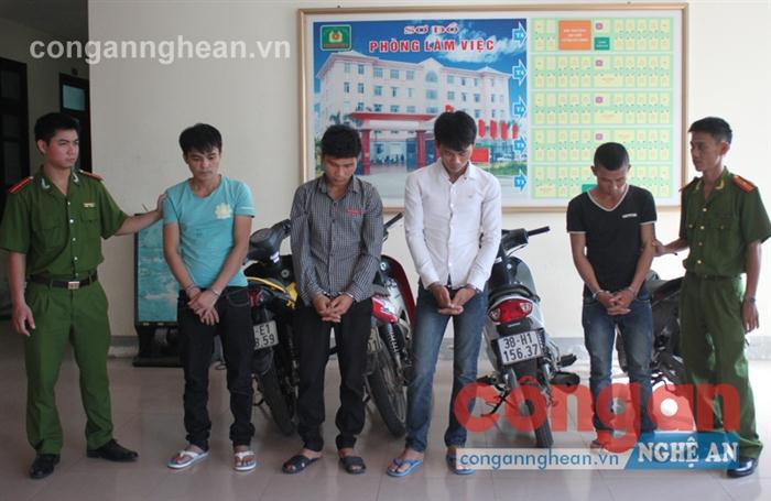 4 đối tượng tại cơ quan công an