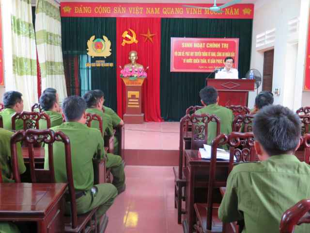 Tại buổi sinh hoạt chính trị