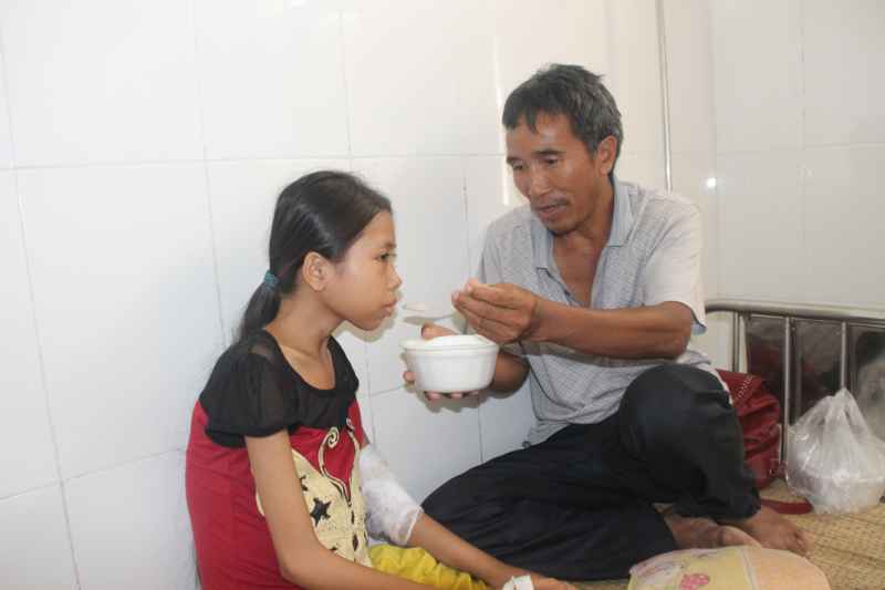 Hãy chung tay giúp em vượt qua bạo bệnh