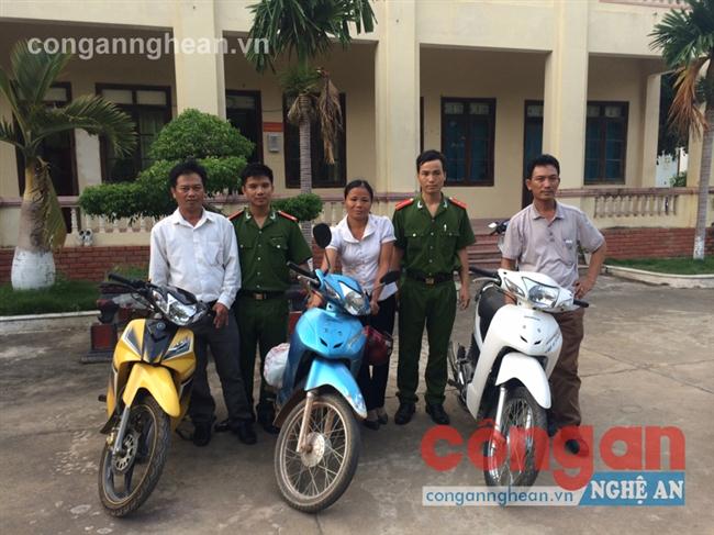 Công an huyện Tân Kỳ trao trả tài sản cho các bị hại