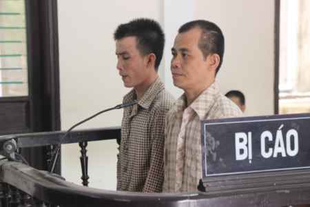 Hai đối tượng tại tòa