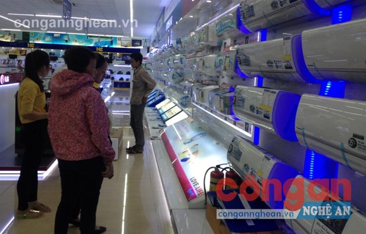 Gia nhập AEC, người tiêu dùng sẽ được hưởng lợi rất lớn                                    về giá cả từ nhiều mặt hàng điện tử, điện lạnh 