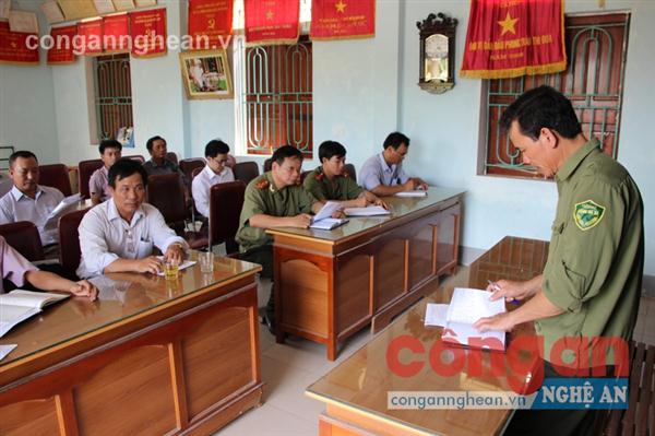 Công an xã Nam Giang giao ban thường kỳ với các cơ quan, đơn vị đóng trên địa bàn