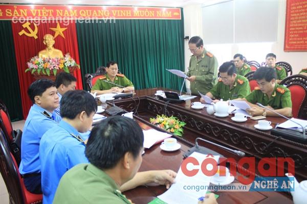 Đại tá Nguyễn Hữu Cầu, Giám đốc Công an tỉnh chỉ đạo các đơn vị được phân công phải thực hiện theo đúng kế hoạch của Công an tỉnh