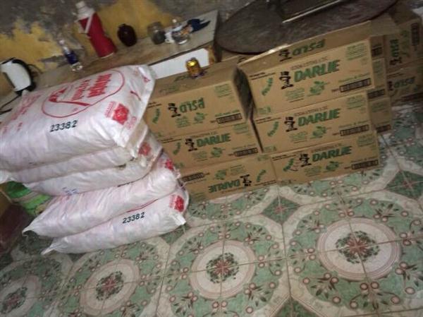 Lô hàng kem đánh răng và bột ngọt                             bị lực lượng chức năng thu giữ