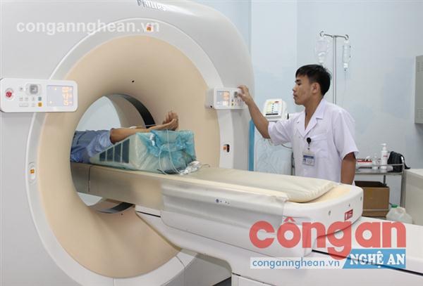 Nhờ Đề án 1816, nhiều phương tiện, kỹ thuật mới                 đã được chuyển giao cho bệnh viện tuyến tỉnh, huyện