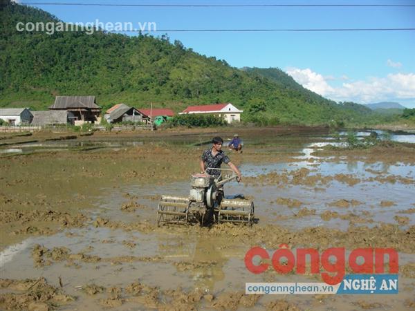 Thực hiện dồn điền, đổi thửa góp phần đưa cơ giới hóa vào sản xuất