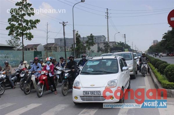 Nâng cao ý thức, trách nhiệm của lái xe là biện pháp  hữu hiệu nhất nhằm giữ gìn trật tự ATGT