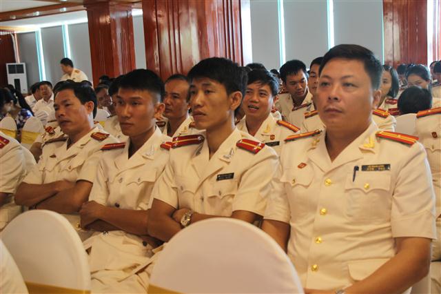 Các đại biểu tại tọa đàm