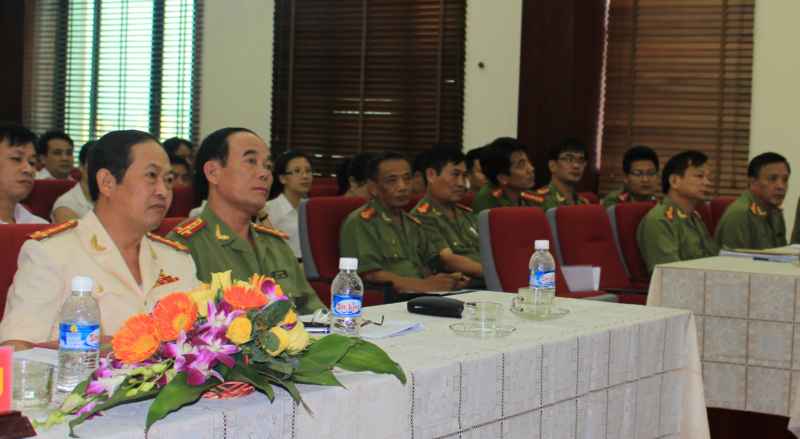 Các đại biểu tham dự Hội nghị tại Công ty Thủy điện Bản Vẽ