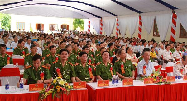 Các đại biểu tham dự buổi lễ