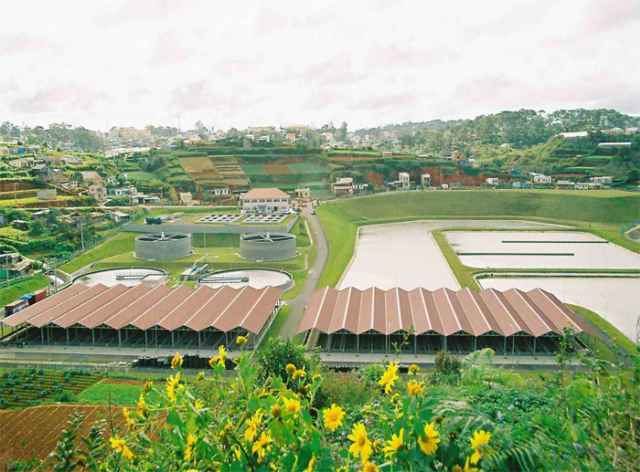 Xử lí nước thải tập trung cần đầu tư lớn và quy củ. Ảnh minh họa