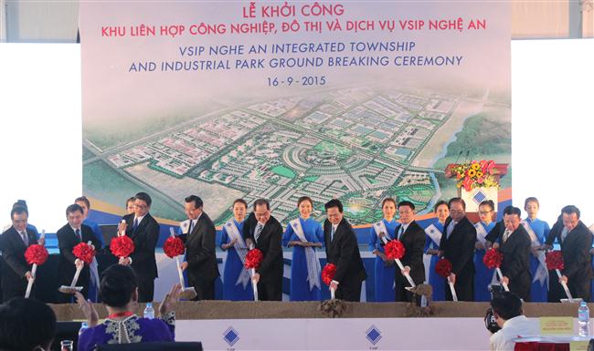 Các đại biểu tham gia động thổ