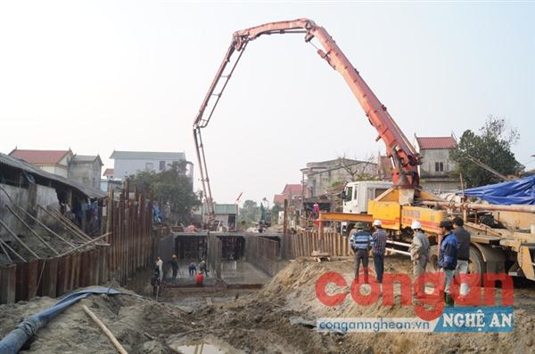 Đẩy nhanh công trình cải tạo, nâng cấp Kênh Bắc trong Tiểu dự án đô thị Vinh