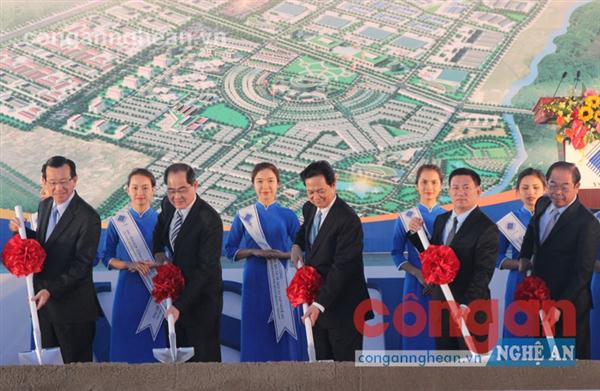 Dự án VSIP được khởi công với kỳ vọng sẽ là điểm nhấn trong phát triển kinh tế - xã hội của tỉnh Nghệ An thời gian tới - Ảnh: Đình Hưng