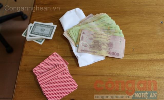 Tang vật vụ án.