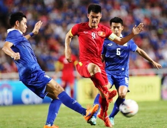 Công Vinh và các đồng đội rất quyết tâm đánh bại Thái Lan (Ảnh: Sưu tầm)