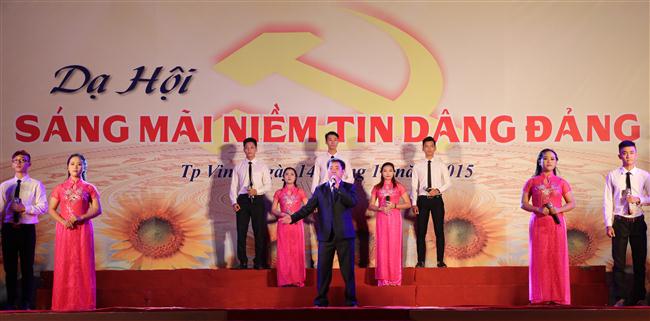 Các tiết mục tham gia đêm dạ hội ca ngợi Đảng, Bác Hồ, quê hương, đất nước và niềm tin, khát vọng của tuổi trẻ.