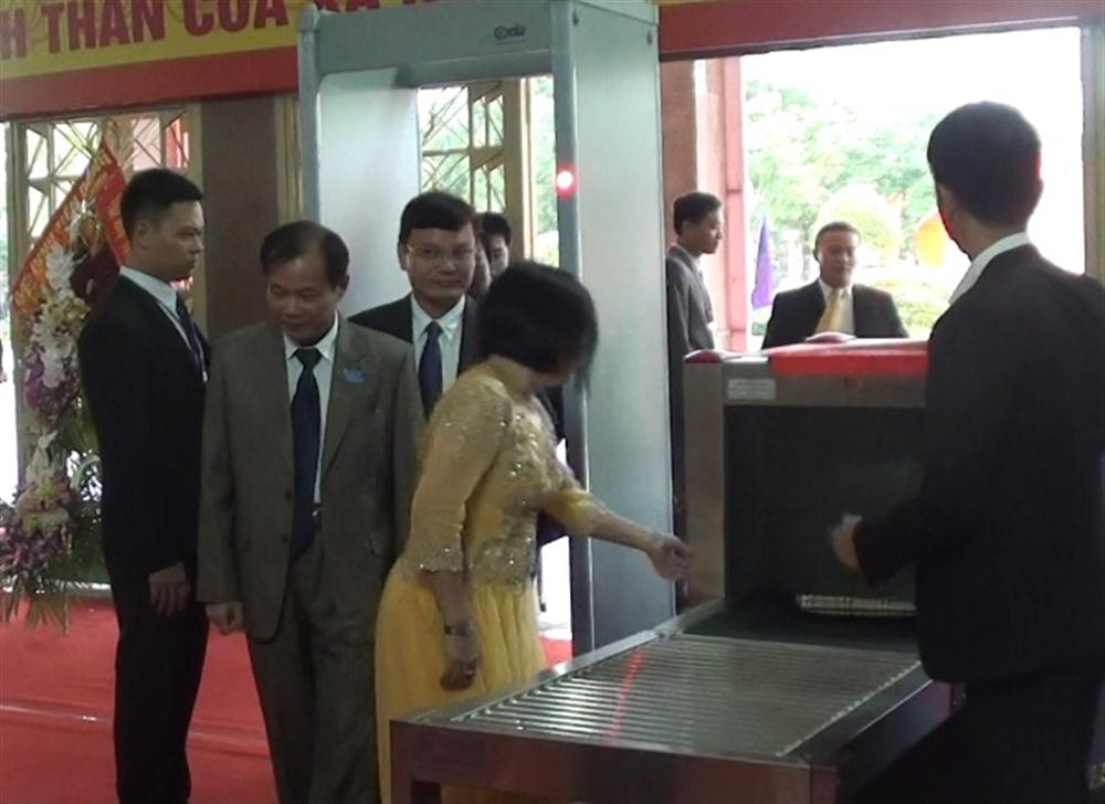 Kiểm tra an ninh tại Đại hội