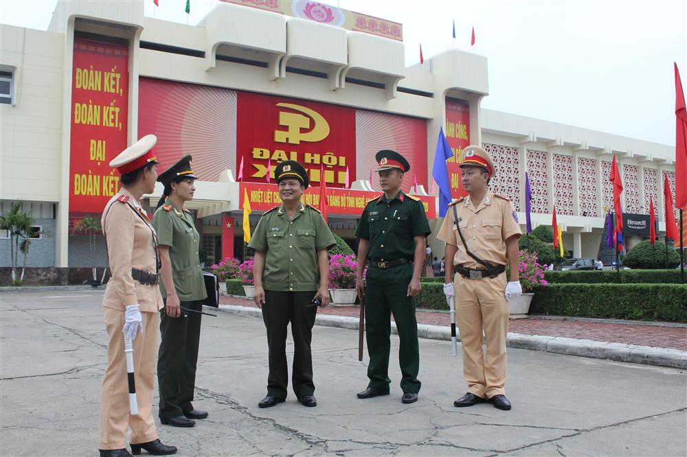 Trao đổi công tác bảo vệ cho Đại hội