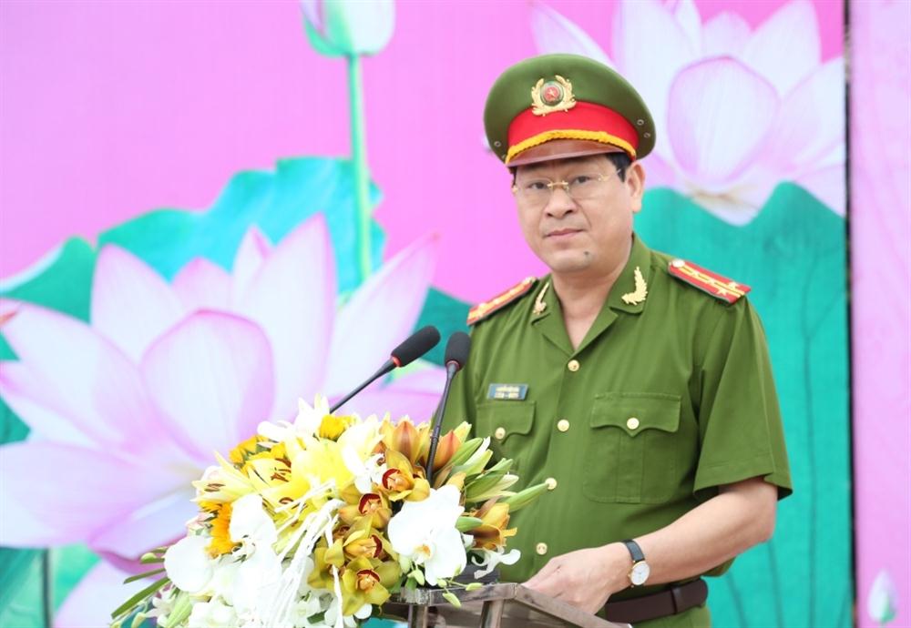 Đại tá Nguyễn Hữu Cầu, UV BTV Tỉnh ủy, Bí thư Đảng ủy, Giám đốc Công an tỉnh yêu cầu Công an các đơn vị, địa phương tập trung triển khai đồng bộ các biện pháp nhằm thực hiện tốt các mục tiêu, chỉ tiêu thi đua đề ra, đảm bảo đợt thi đua đạt kết quả cao nhất