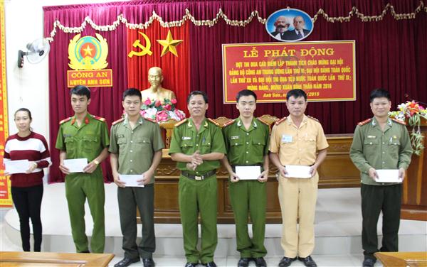 Khen thưởng các tập thế, cá nhân  