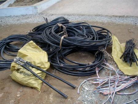 Cắt trộm cáp viễn thông gây ảnh hưởng rất nghiêm trọng (Ảnh minh họa)