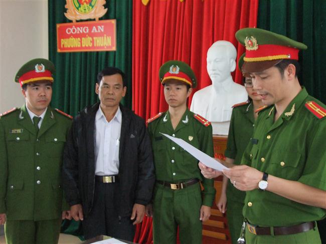Phan Công Hiền tại cơ quan công an