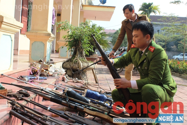 Một số VK, VLN, CCHT do Công an huyện Yên Thành tiếp nhận và thu hồi trong thời gian qua