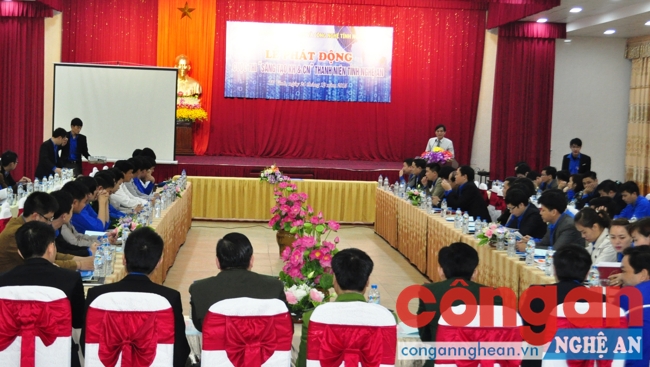 Đồng chí Trần Quốc Thành- TUV, Giám đốc Sở KHCN phát động cuộc thi