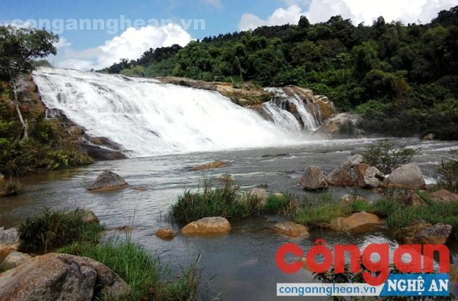 Thác Sao Va là một trong những điểm đến hấp dẫn du khách