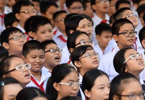 Trung bình mỗi năm, y tế trường học phát hiện 700.000 học sinh mắc tật khúc xạ  (Ảnh minh họa)
