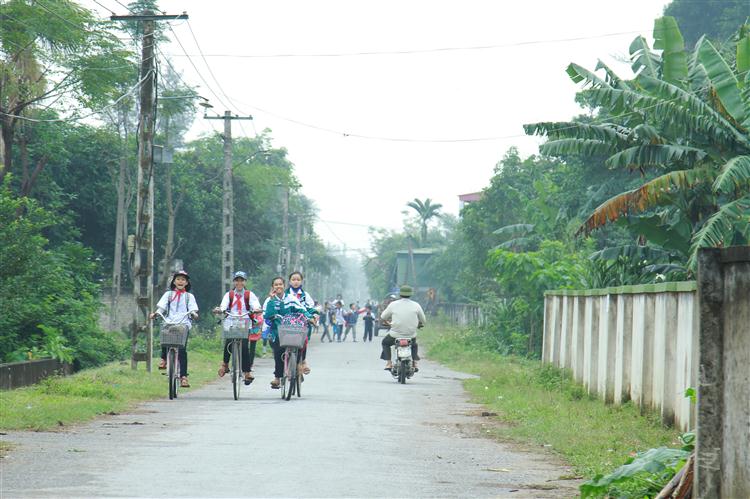 Đoạn đường nông thôn mới được mở rộng từ phần đất ông Chương hiến tặng