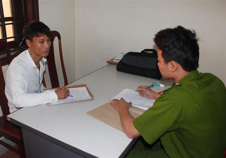 Đối tượng Trần Văn Đức tại cơ quan Công an