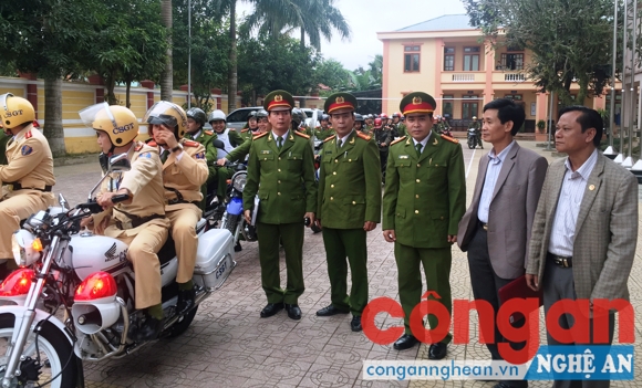  Công an huyện Quế Phong xuất quân bảo vệ Đại hội lần thứ XII của Đảng và đảm bảo ANTT dịp trước, trong và sau Tết Nguyên đán Bính Thân