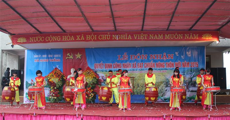 Văn nghệ chào mừng