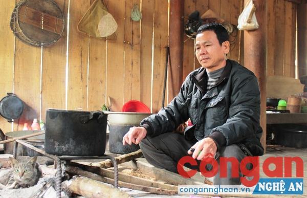 Anh Lô Văn Chung, Bí thư chi bộ bản Hữu Văn, xã Châu Kim