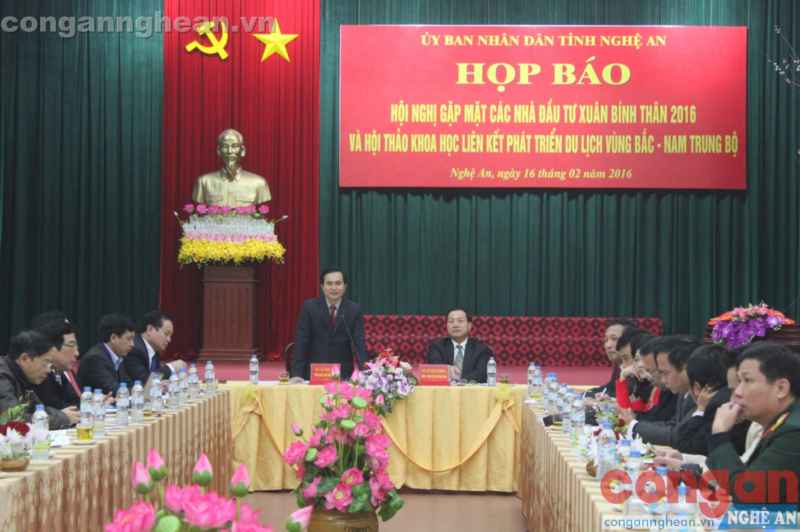 Toàn cảnh buổi họp báo
