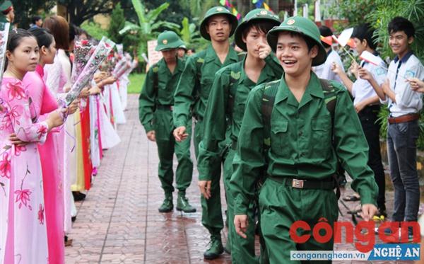 Từ 1/1/2016, thanh niên nhập ngũ được hưởng nhiều chính sách ưu đãi