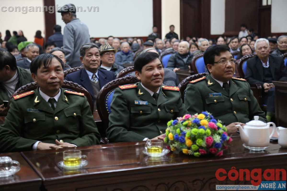 Các đại biểu dự buổi gặp mặt