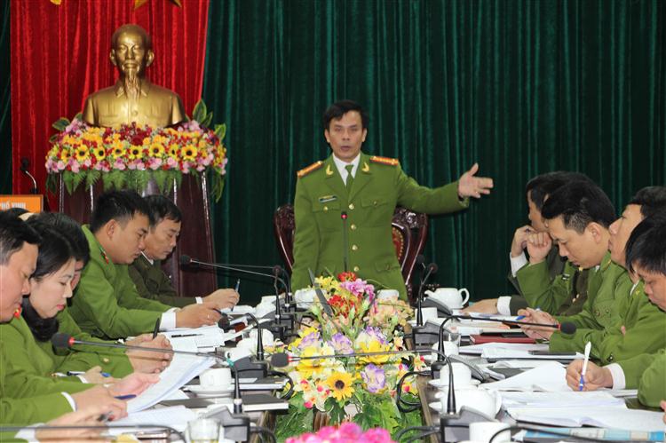 Lãnh đạo Công an TP Vinh triển khai kế hoạch tấn công, trấn áp tội phạm dịp Tết Nguyên đán 2016
