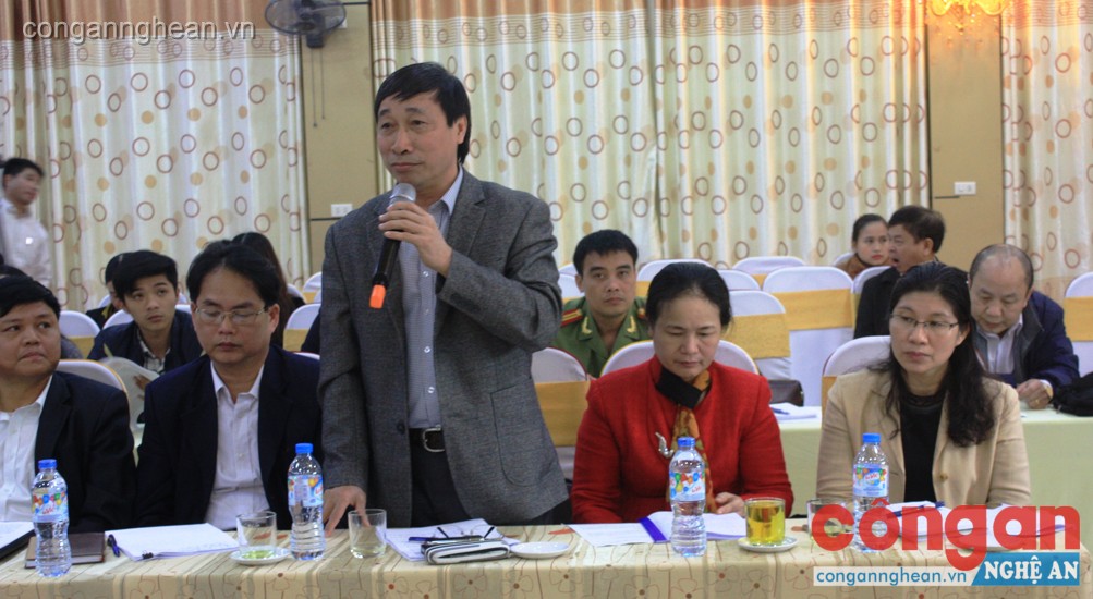 Đại diện lãnh đạo Sở NN&PTNT trả lời vấn đề báo chí quan tâm