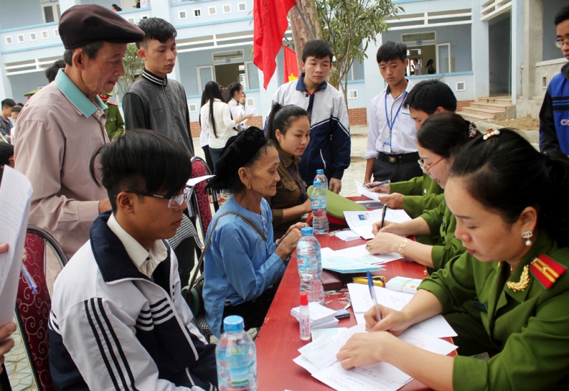 Với những nỗ lực đáng ghi nhân, trong những năm gần đây công tác CCHC trong Công an Nghệ An đã có những biến chuyển tích cực.