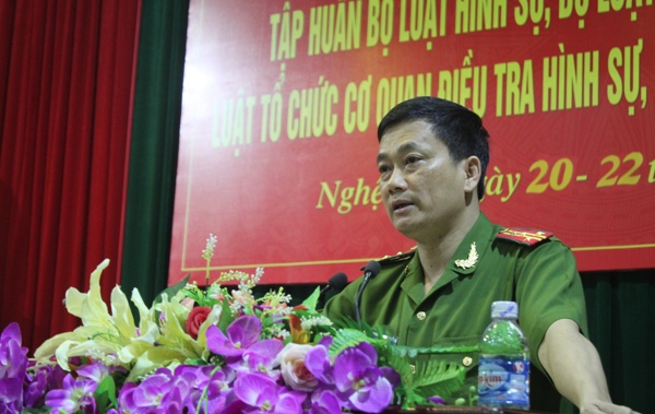 Đồng chí Đại tá Nguyễn Mạnh Hùng, Phó Giám đốc Công an tỉnh, Thủ trưởng Cơ quan Cảnh sát điều tra chỉ đạo tại Hội nghị